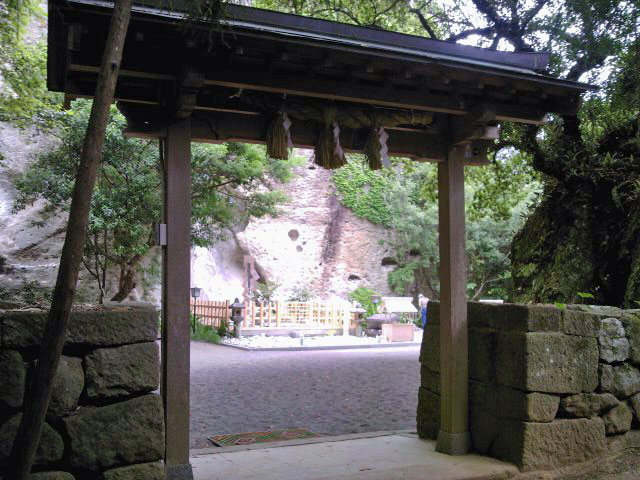 花の窟神社