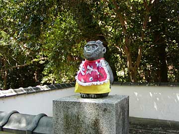 日吉神社猿の狛犬