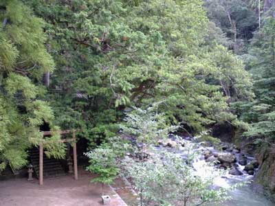 色川神社