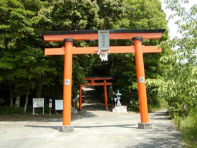 伊作田稲荷神社鳥居