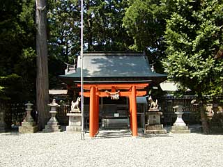伊作田稲荷神社拝殿