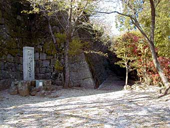 川上不白顕彰碑