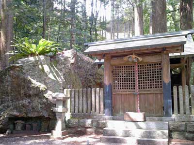 神明神社（高津気）