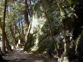 神内神社境内