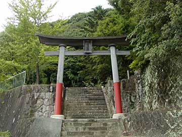 八幡神社鳥居