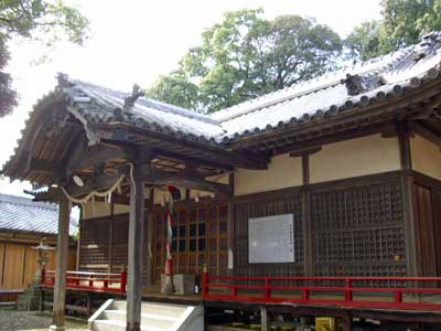 周参見王子神社拝殿