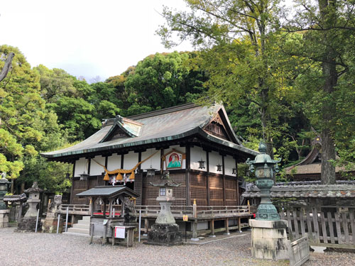 闘鶏神社