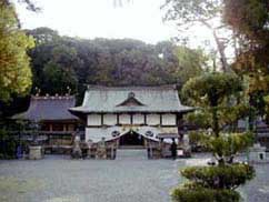 闘鶏神社