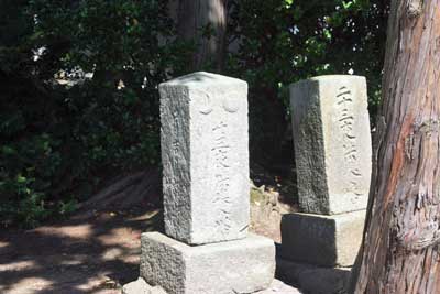 熊野神社供養塔