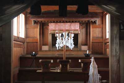 熊野神社拝殿内部