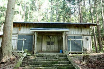 熊野神社拝殿