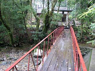 熊野神社への橋