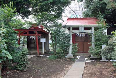 氷川神社境内