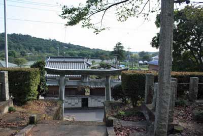 熊野神社境内から