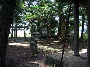 熊野神社境内