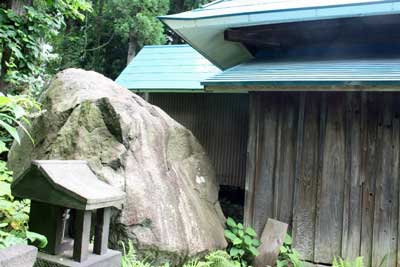 熊野神社境内