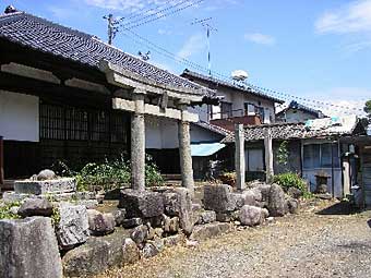 熊野神社境内