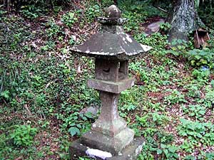 熊野神社石灯籠