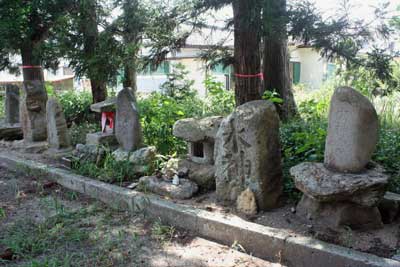 熊野神社石祠石碑