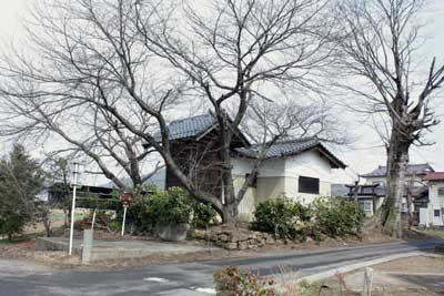 熊野神社社殿背後