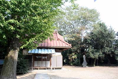 十二所神社境内