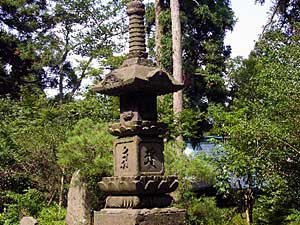 熊野神社境内