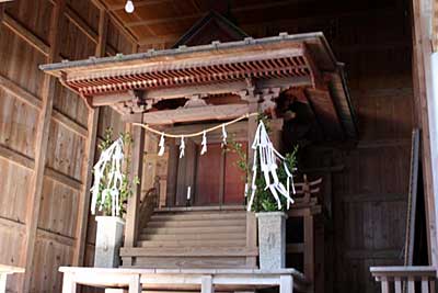 吾那神社本殿