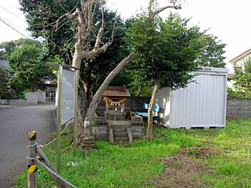 熊野神社祠