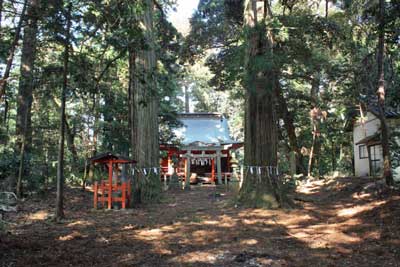 新宮神社境内