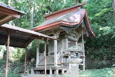 熊野神社本殿