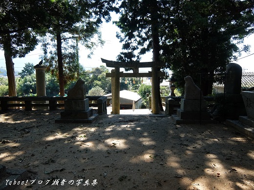 熊野神社境内