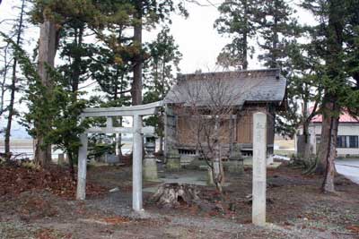 聖神社遠景