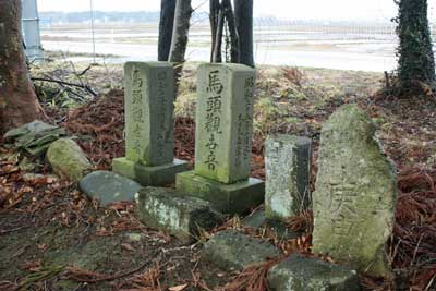 聖神社石塔