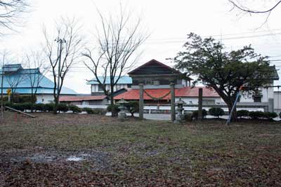 熊野神社境内