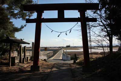 米岡神社境内から