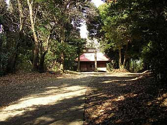 熊野神社境内