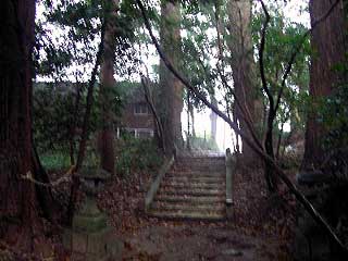 熊野神社境内