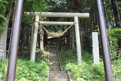 熊野神社鳥居