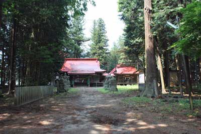 熊野神社境内