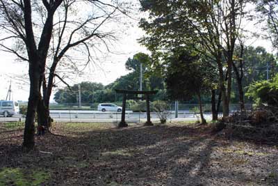 熊野神社境内