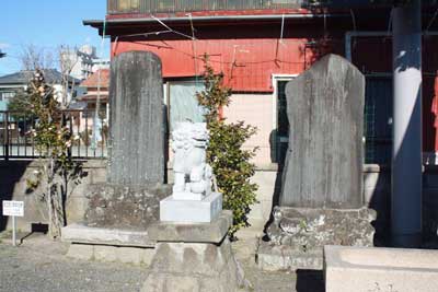 熊野神社境内