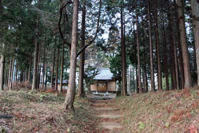 熊野神社境内