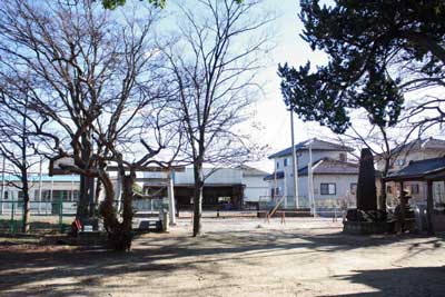 熊野神社境内