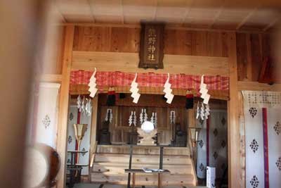 熊野神社拝殿内部