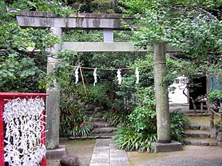 熊野権現社（荏柄天神社境内社）