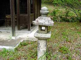 熊野神社石灯籠