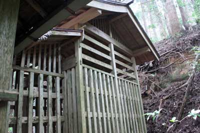 熊野神社本殿