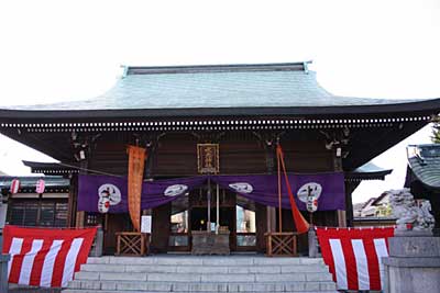 水元神社拝殿