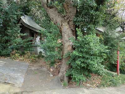 馬絹神社境内社稲荷社