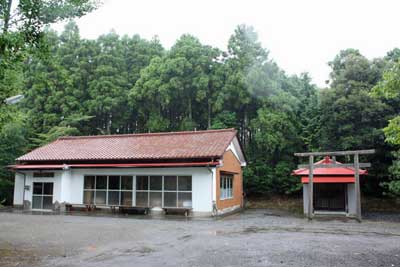 熊野神社境内